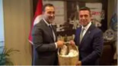 SPOR-Ali Koç'tan Silivri Belediye Başkanı Yılmaz'a hayırlı olsun ziyareti SPOR-Ali Koç'tan Silivri Belediye Başkanı Yılmaz'a hayırlı olsun ziyareti