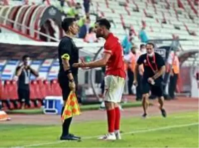Süper Lig: Antalyaspor: 0 Medipol Başakşehir: 0 (İlk yarı) Süper Lig: Antalyaspor: 0 Medipol Başakşehir: 0 (İlk yarı)