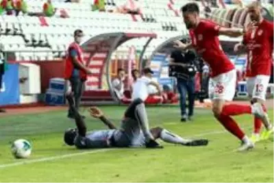 Süper Lig: Antalyaspor: 0 Medipol Başakşehir: 2 (Maç sonucu) Süper Lig: Antalyaspor: 0 Medipol Başakşehir: 2 (Maç sonucu)