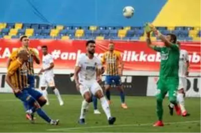 Süper Lig: MKE Ankaragücü: 0 Alanyaspor: 0 (İlk yarı) Süper Lig: MKE Ankaragücü: 0 Alanyaspor: 0 (İlk yarı)