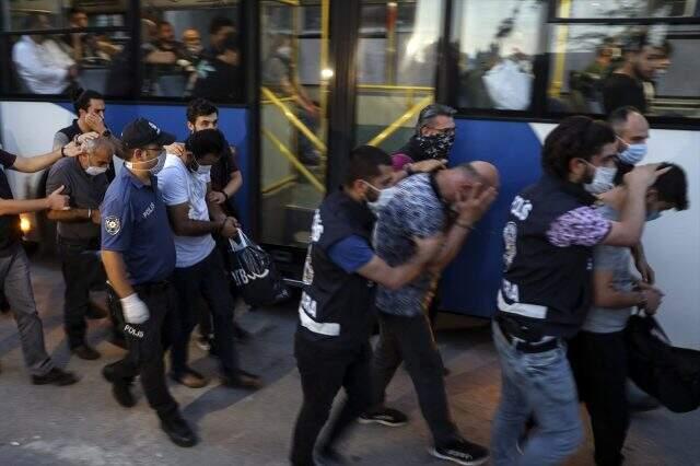 Bataklık Operasyonu'nda 34 şüpheli tutuklandı Bataklık Operasyonu'nda 34 şüpheli tutuklandı