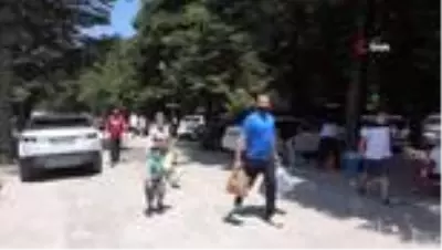 Gölcük Tabiat Parkı tatilci akınına uğradı