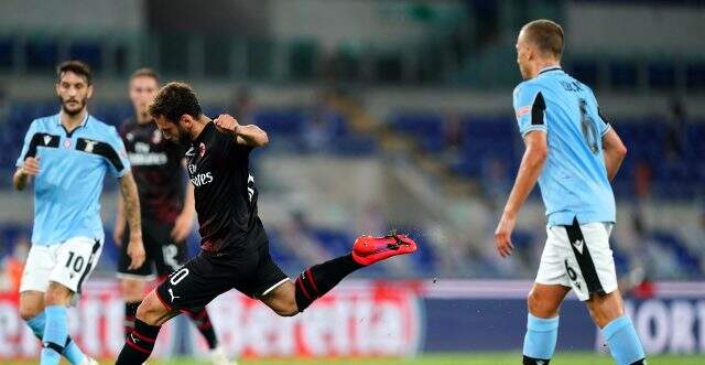 Hakan Çalhanoğlu'nun Lazio maçındaki performansı, İtalya'da büyük övgü aldı