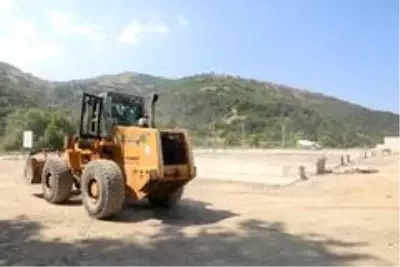 İlkadım'da hijyenik modern kurban pazar yeri hazırlıkları devam ediyor İlkadım'da hijyenik modern kurban pazar yeri hazırlıkları devam ediyor