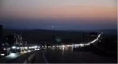 İstanbul-Çanakkale karayolunda 20 kilometre araç kuyruğu İstanbul-Çanakkale karayolunda 20 kilometre araç kuyruğu