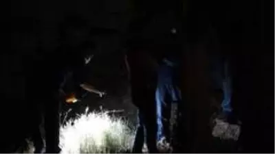 Ailesiyle birlikte evinde oturan şahıs başından vuruldu Ailesiyle birlikte evinde oturan şahıs başından vuruldu