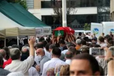Kardeşlerinin tedavi masraflarını karşılamak için girdiği fabrikada hayatını kaybetti