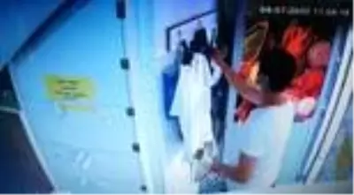 Mağaza çalışanının çantasını çaldı, para bulamayınca çöpe attı