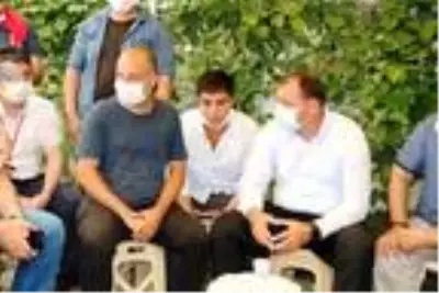 Patlamanın olduğu fabrika sahasında arama çalışmaları devam ediyor (7) Patlamanın olduğu fabrika sahasında arama çalışmaları devam ediyor (7)