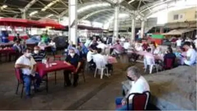 Son dakika haberleri... Pazara bu kez tezgah yerine düğün masası kuruldu Son dakika haberleri... Pazara bu kez tezgah yerine düğün masası kuruldu