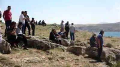 Son Dakika | Serinlemek için baraj gölüne giren iki gençten biri kayboldu Son Dakika | Serinlemek için baraj gölüne giren iki gençten biri kayboldu