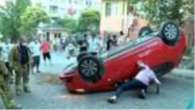 Boş yolda giderken arabayı bu hale getirdi! Akılalmaz kaza kamerada Boş yolda giderken arabayı bu hale getirdi! Akılalmaz kaza kamerada