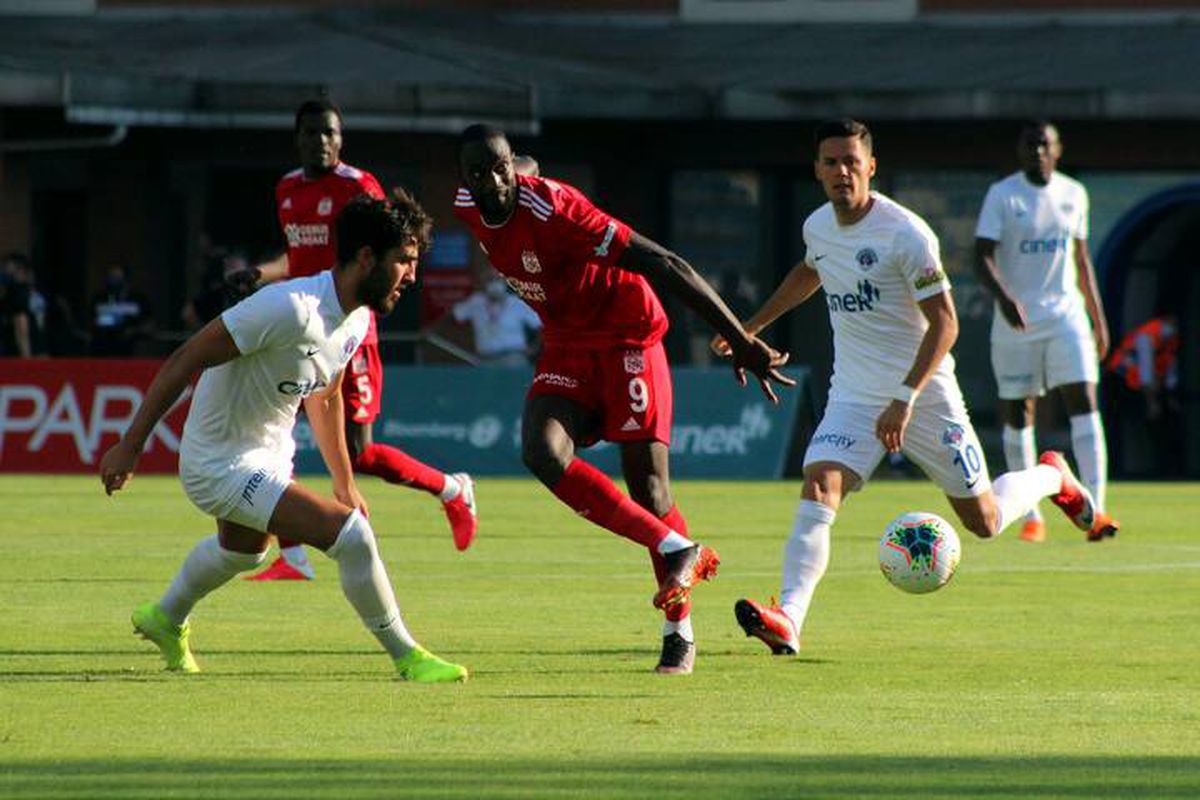Süper Lig'de Kasımpaşa ile Demir Grup Sivasspor 0-0 berabere kaldı