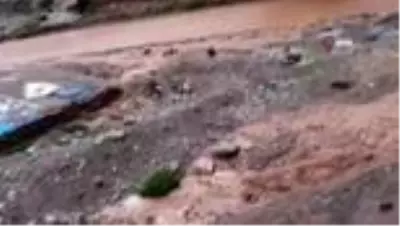 Son Dakika: Van-Bahçesaray yolunda dolu etkili oldu