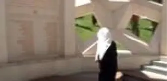İslamiyet: 15 Temmuz Gazisi Safiye Bayat 4 yıl sonra aynı yerde o karanlık geceyi anlattı İslamiyet: 15 Temmuz Gazisi Safiye Bayat 4 yıl sonra aynı yerde o karanlık geceyi anlattı