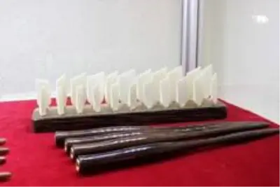 Bursalı usta, yaptığı hat kalemlerini tanesi 175 liradan dünyaya satıyor Bursalı usta, yaptığı hat kalemlerini tanesi 175 liradan dünyaya satıyor