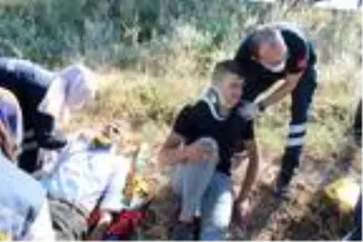 Aksaray'da kız istemeden dönen aile kaza yaptı: 1 ölü, 4 yaralı Aksaray'da kız istemeden dönen aile kaza yaptı: 1 ölü, 4 yaralı