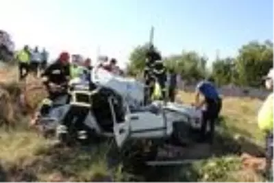 Aksaray'da kız istemeden dönen aile kaza yaptı: 1 ölü, 4 yaralı Aksaray'da kız istemeden dönen aile kaza yaptı: 1 ölü, 4 yaralı