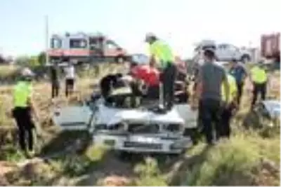 Aksaray'da kız istemeden dönen aile kaza yaptı: 1 ölü, 4 yaralı Aksaray'da kız istemeden dönen aile kaza yaptı: 1 ölü, 4 yaralı