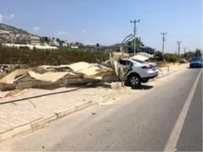 Alanya'da feci kaza: 1'i ağır 4 yaralı Alanya'da feci kaza: 1'i ağır 4 yaralı