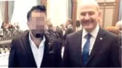 Ayrılmak isteyen sevgilisine Soylu ile çekilmiş fotoğraflarını gösterip tehdit etti: Devletin gizli ajanıyım Ayrılmak isteyen sevgilisine Soylu ile çekilmiş fotoğraflarını gösterip tehdit etti: Devletin gizli ajanıyım