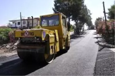 Başkan Günel'in yol yapım seferberliği devam ediyor Başkan Günel'in yol yapım seferberliği devam ediyor