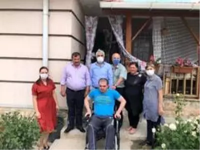 Başkan Kassanov'dan, Ahıska Türkü gence tekerlekli sandalye Başkan Kassanov'dan, Ahıska Türkü gence tekerlekli sandalye