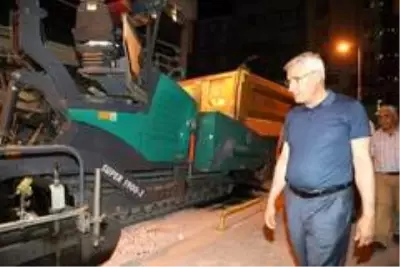 Battalgazi belediyesi sokakları asfaltlamaya devam ediyor Battalgazi belediyesi sokakları asfaltlamaya devam ediyor