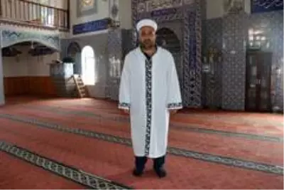 Son Dakika | Darbe girişimi yanlılarının hakaretlerine uğrayan imam o günleri anlattı Son Dakika | Darbe girişimi yanlılarının hakaretlerine uğrayan imam o günleri anlattı