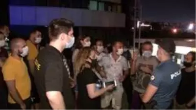 Fikirtepe'de bin 380 dairelik sitede yıllardır elektrik ve su sorunu yaşıyorlar Fikirtepe'de bin 380 dairelik sitede yıllardır elektrik ve su sorunu yaşıyorlar