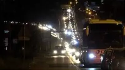 Geri dönüşler başladı, 43 ilin bağlantı noktasında trafik yoğunluğu