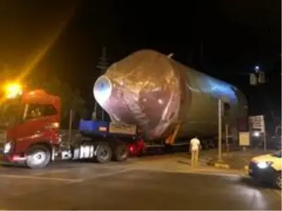 İngiltere'ye ihraç edilen dev kazan için ekipler seferber oldu İngiltere'ye ihraç edilen dev kazan için ekipler seferber oldu