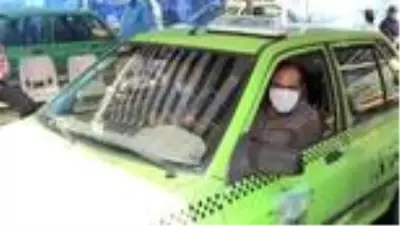 İran'da halk maske zorunluluğundan memnun İran'da halk maske zorunluluğundan memnun