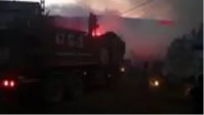 Karabük’te 2 ev, samanlık ve traktör yandı