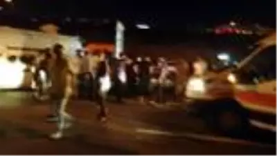 Kocaeli Gebze'de yolcu otobüsü devrildi: 1 ölü, 17 yaralı Kocaeli Gebze'de yolcu otobüsü devrildi: 1 ölü, 17 yaralı