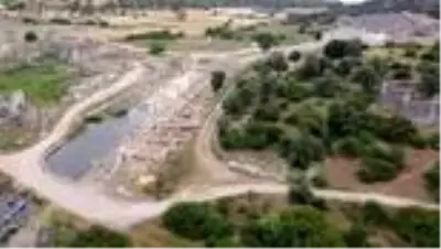 Patara ziyaretçilerini tarihi yolculuğa çıkarıyor Patara ziyaretçilerini tarihi yolculuğa çıkarıyor