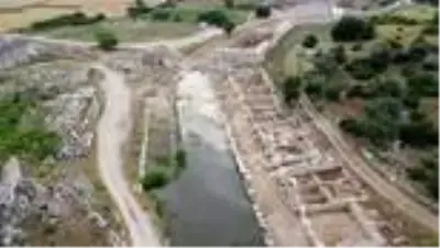 Patara ziyaretçilerini tarihi yolculuğa çıkarıyor Patara ziyaretçilerini tarihi yolculuğa çıkarıyor