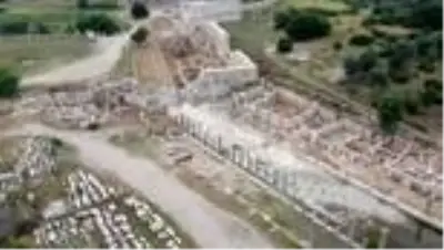 Patara ziyaretçilerini tarihi yolculuğa çıkarıyor Patara ziyaretçilerini tarihi yolculuğa çıkarıyor