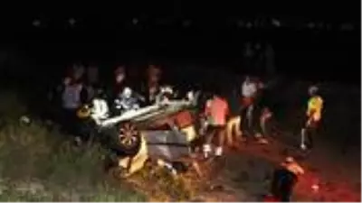 Oğullarına kız isteyen aile eve dönüşte kaza yaptı: 1 ölü, 5 yaralı