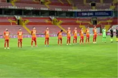Süper Lig: Kayserispor: 0 Beşiktaş: 0 (İlk Yarı)