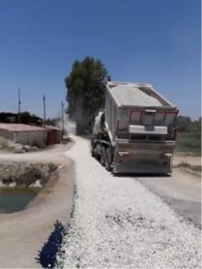Tarsus ve Çamlıyayla'da yol çalışmaları Tarsus ve Çamlıyayla'da yol çalışmaları