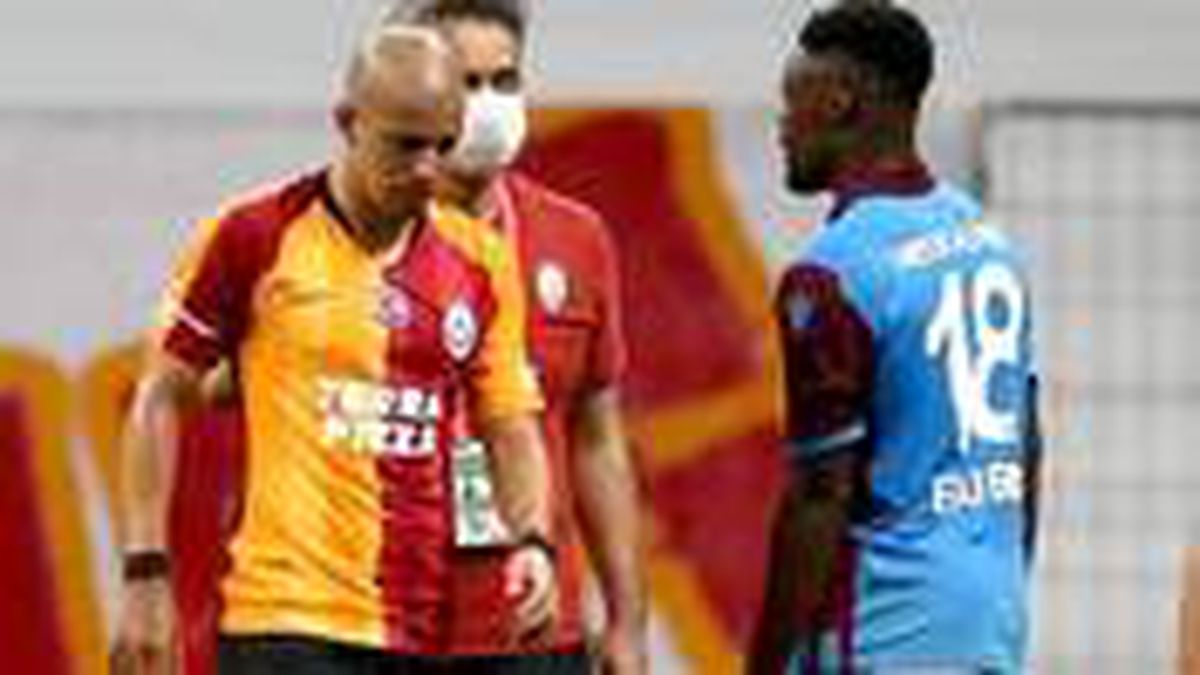 Trabzonspor maçında oyundan atılan Feghouli'ye para cezası verilecek