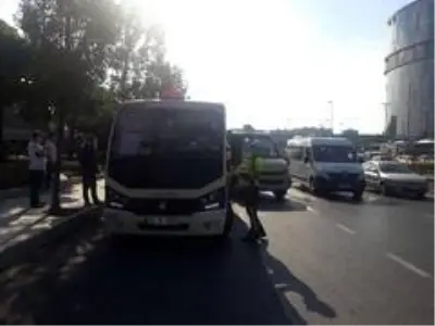 Yenibosna'da fazla yolcu taşıyan sürücüye para cezası kesildi