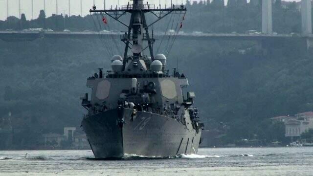 ABD savaş gemisi 'USS Porter' İstanbul Boğazı'ndan geçti ABD savaş gemisi 'USS Porter' İstanbul Boğazı'ndan geçti