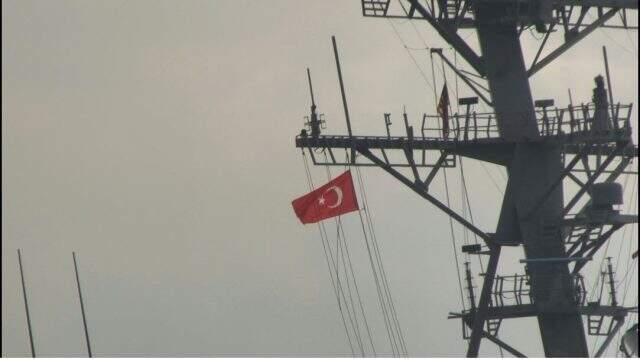 ABD savaş gemisi 'USS Porter' İstanbul Boğazı'ndan geçti ABD savaş gemisi 'USS Porter' İstanbul Boğazı'ndan geçti