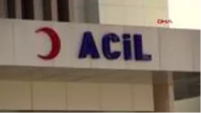 Çocukları oynayarak tedavi ediyor