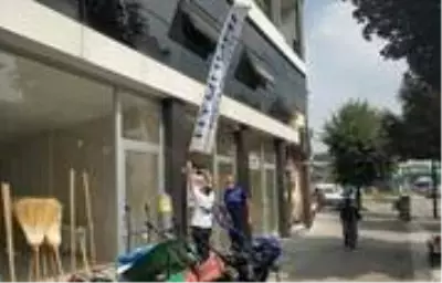 Düzce'de Zabıta ekipleri reklam bayraklarını topladı