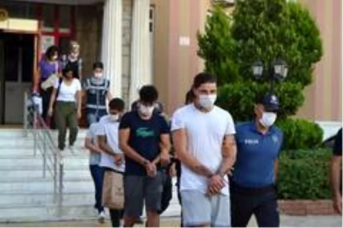 Eskort Operasyonunda Gozaltina Alinan 12 Zanlidan 6 Si Tutuklandi Diyarbakir