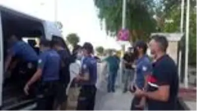 Eskort operasyonunda gözaltına alınan 12 zanlıdan 6'sı tutuklandı Eskort operasyonunda gözaltına alınan 12 zanlıdan 6'sı tutuklandı