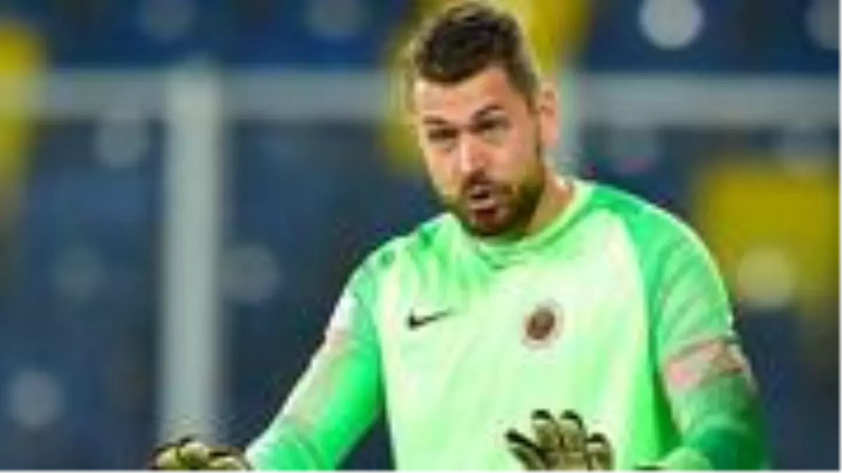 Genclerbirligi Kalecisi Nordfeldt Fenerbahce Maci Oncesinde Isinirken Sakatlandi Spor